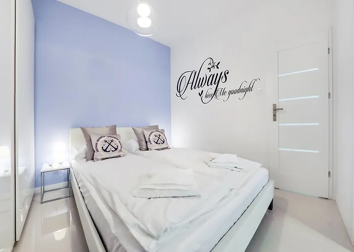 Mila Baltica, Sun & Snow